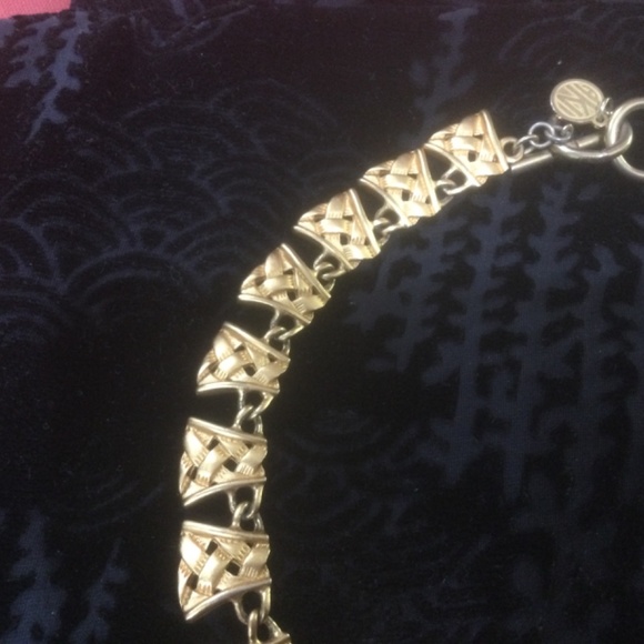 Ann Klein neckless - Picture 2 of 2